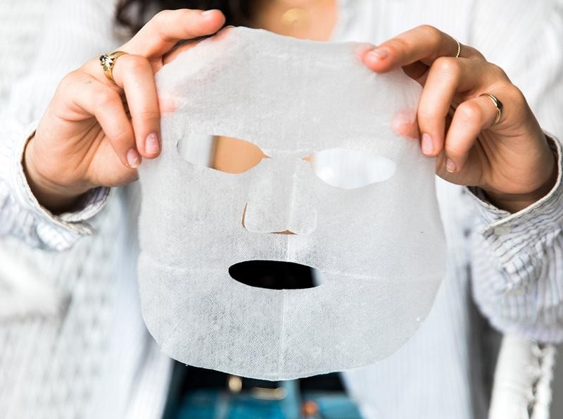 Nghiện đắp mặt nạ giấy mà sợ tốn kém thì hãy thử công thức này