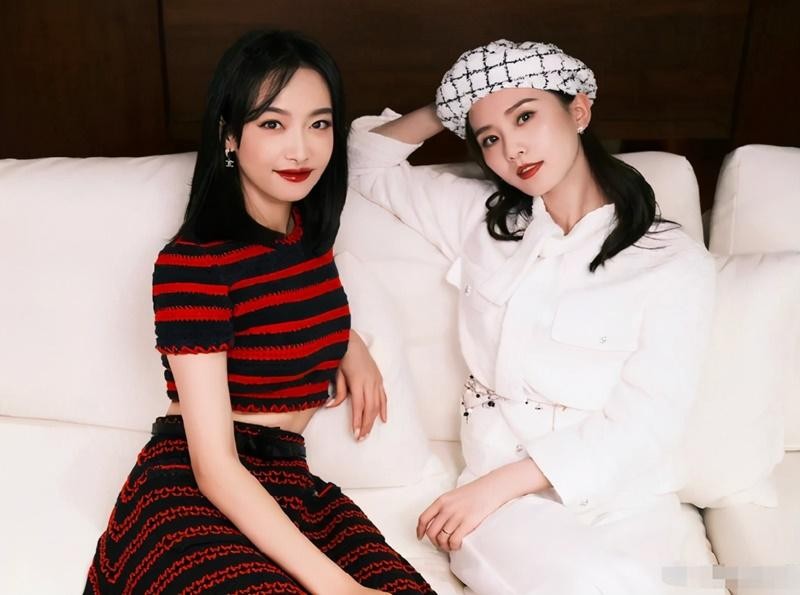 Lưu Thi Thi và Tống Thiến: Chẳng mấy khi mới thấy 2 "nữ thần Kim Ưng" cùng chụp chung một khung hình