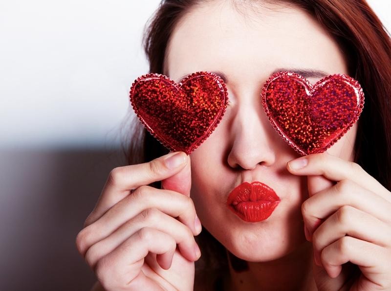 3 bước trang điểm nhẹ nhàng cho ngày Valentine 