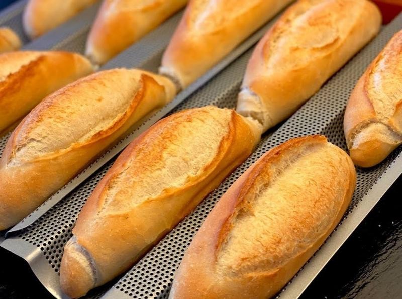 Tự làm bánh mì chuột bằng nồi chiên không dầu