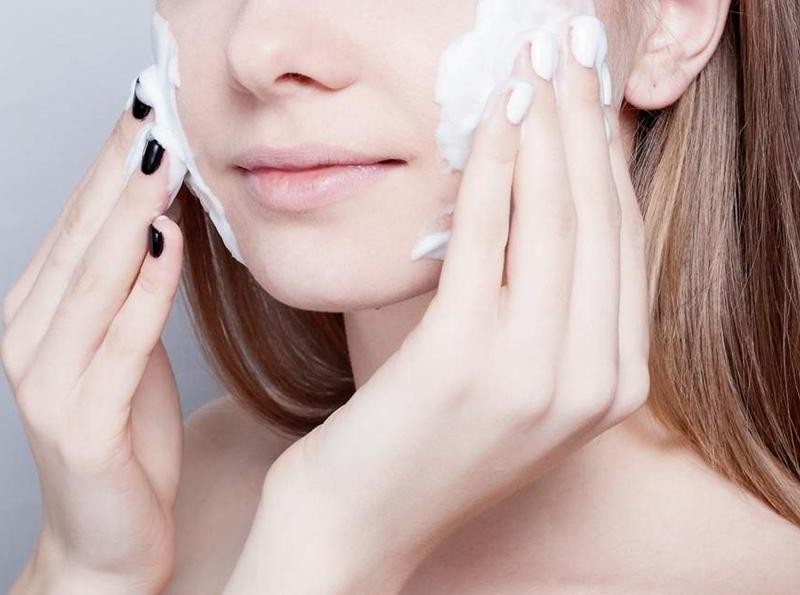 Tường tận bí quyết trị mụn đầu đen dứt điểm và bền vững