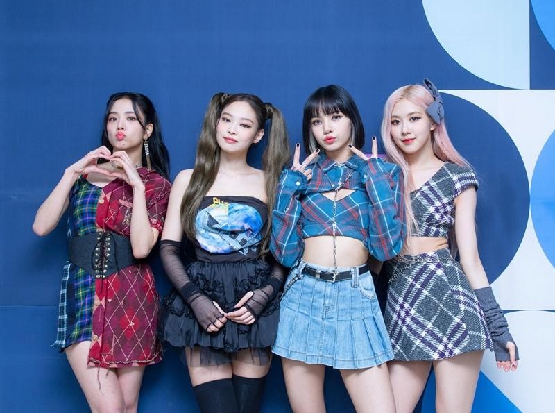 Năm hết Tết đến mà chưa biết nhuộm tóc màu nào? Hãy để Blackpink mách nhỏ với bạn!