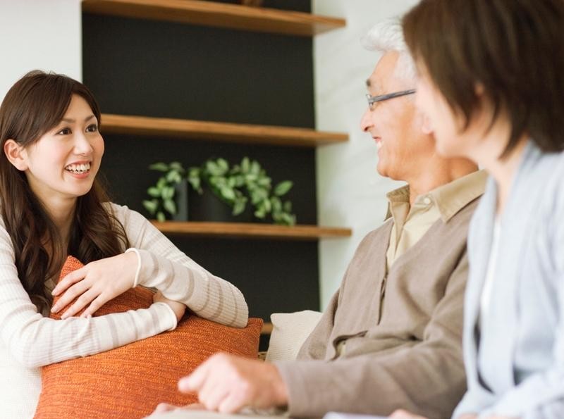 Chuyện trò với cha mẹ: Đã bao lâu rồi bạn không hỏi thăm những câu này