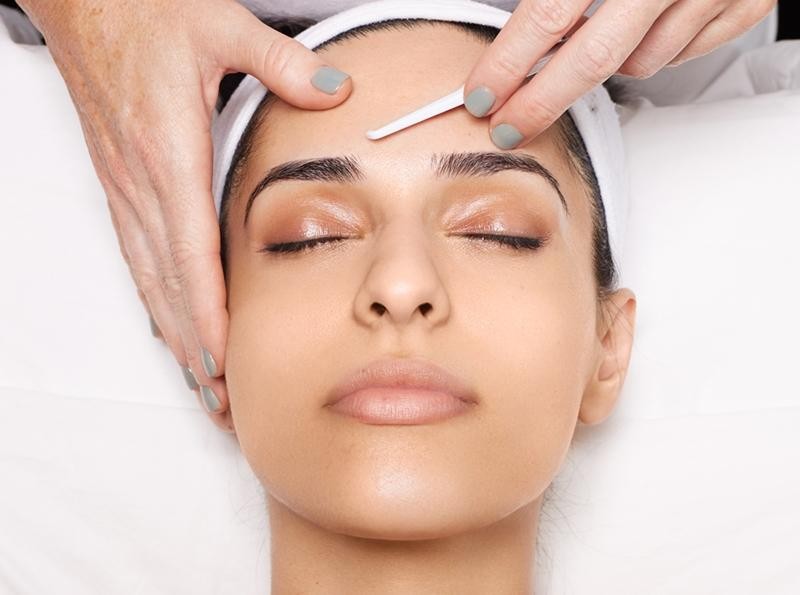 Chăm sóc da sau liệu pháp dermaplaning như thế nào? 