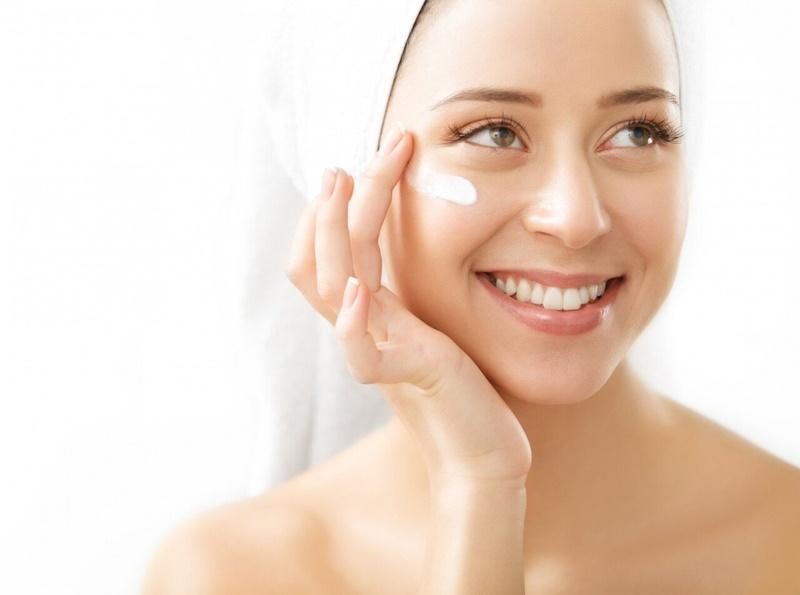 Chỉ một vùng nhỏ quanh mắt cũng đòi hỏi cả quá trình dài chăm sóc