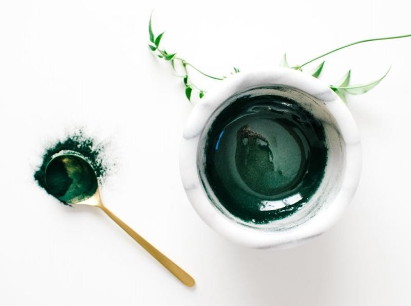 “Bồi bổ” cho làn da với mặt nạ tảo spirulina