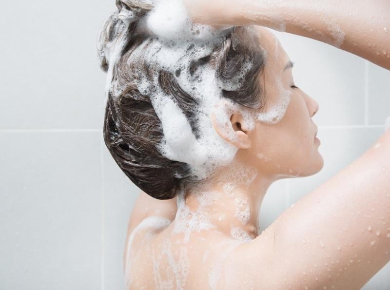 Nếu tóc có những dấu hiệu này, thì đã đến lúc bạn cần đổi dầu gội rồi đấy