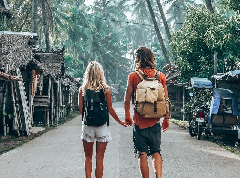 Những dấu mốc đầu tiên ta chia sẻ trong tình yêu