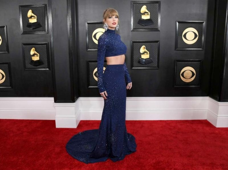 Những bộ trang phục đẹp phát mê tại lễ trao giải Grammy 2023
