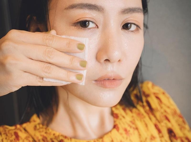 Làm sao để đối phó với vùng da mũi bong tróc mùa hanh khô?