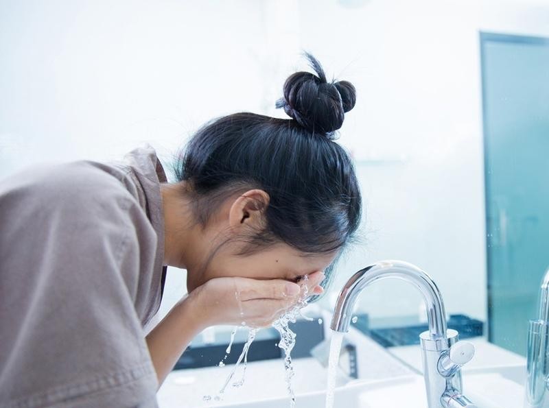 Rửa mặt kép: Chăm chỉ gấp đôi để xinh đẹp gấp đôi
