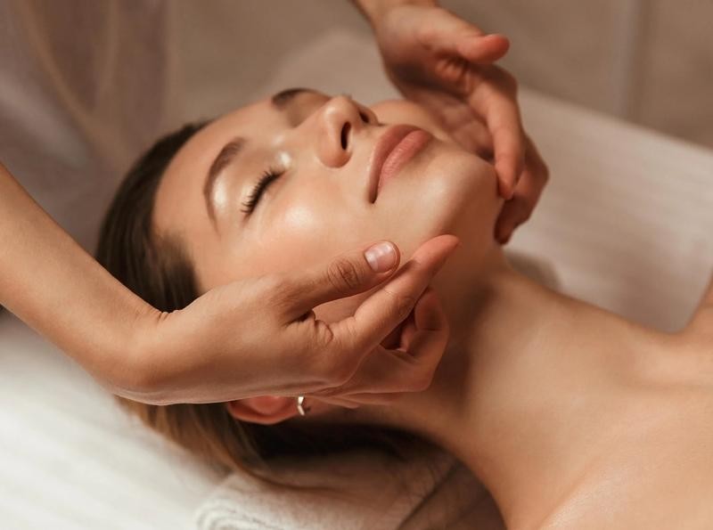 Hãy đủ kiên nhẫn để massage mặt mỗi ngày