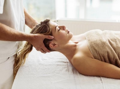 Massage có tác dụng trong việc kích thích mọc tóc không?
