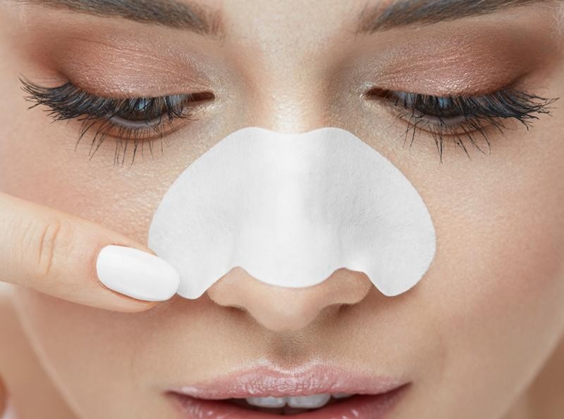 Phân biệt sợi bã nhờn và mụn đầu đen