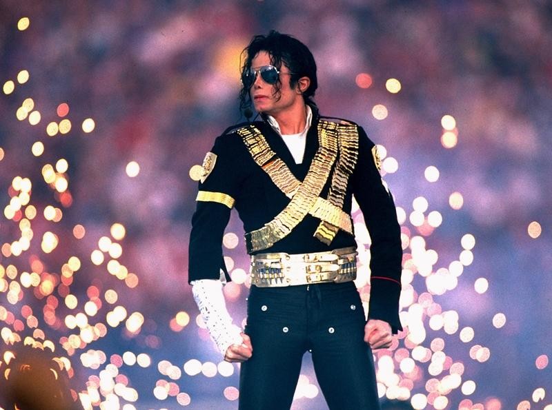 Nhắc đến Michael Jackson, chắc chắn không thể không nhắc những item kinh điển này