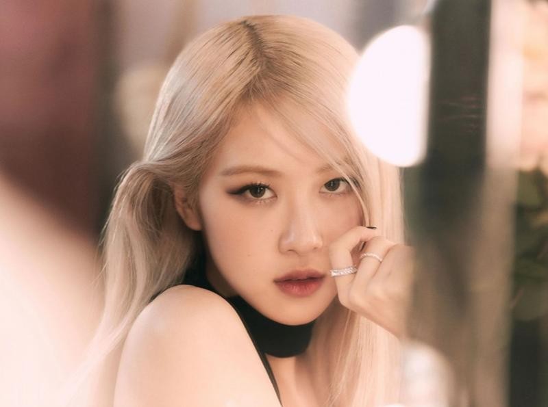 Debut solo thành công rực rỡ nhưng vẫn có một điều khiến Rosé không nguôi tiếc nuối