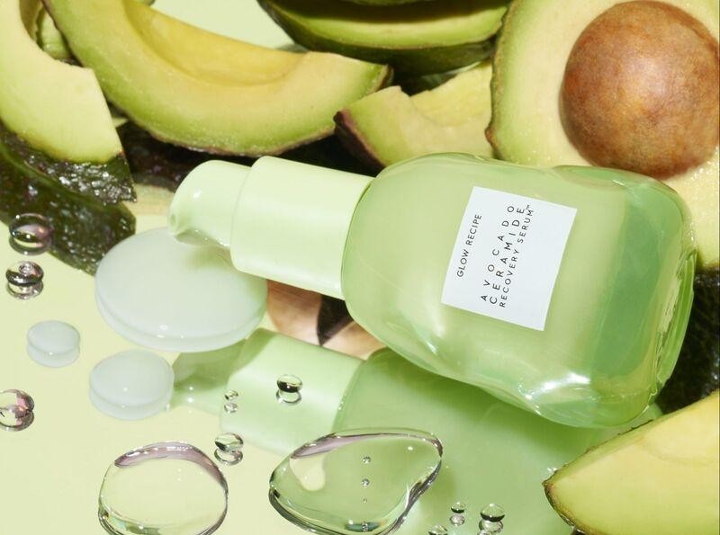 Glow Recipe ra mắt serum làm dịu da chứa chiết xuất quả bơ