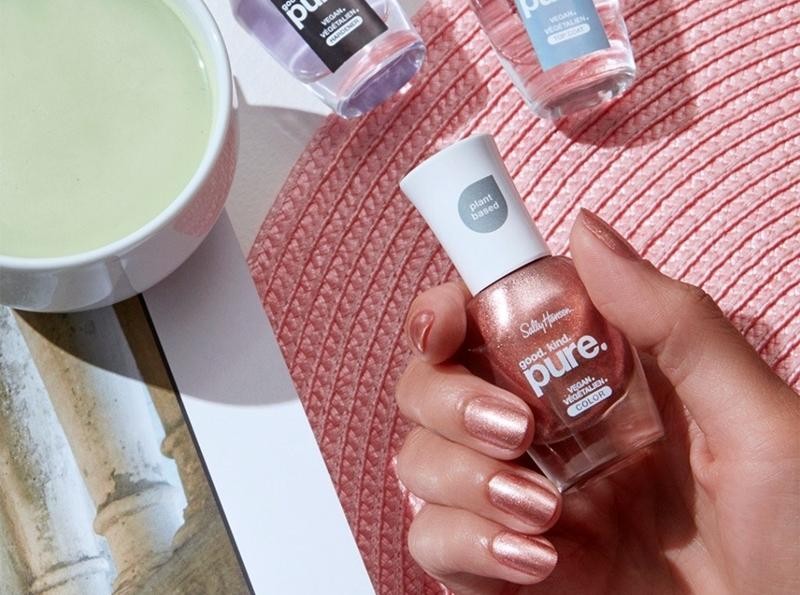 Sally Hansen giới thiệu dòng sơn móng tay thuần chay