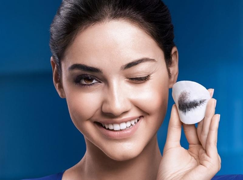 Lười tẩy trang có hại như thế nào?