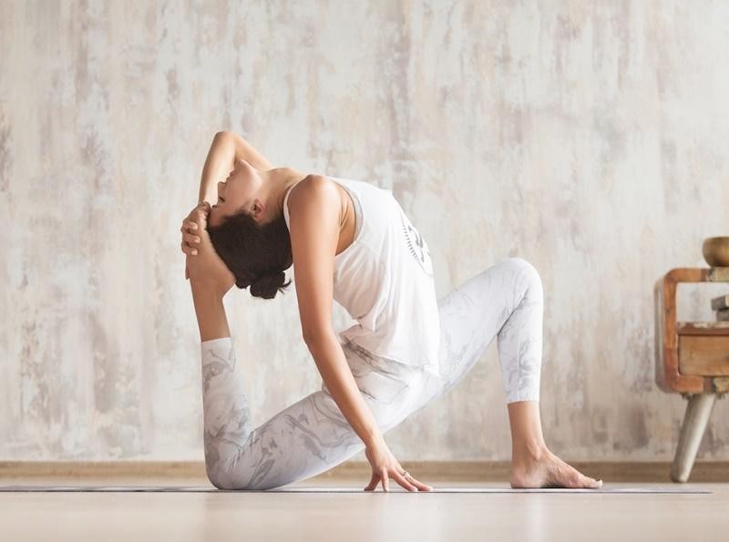 Vì sao bạn nên tập yoga sớm?