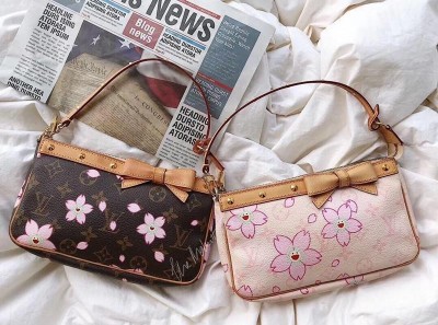 Từ LV đến Prada, những chiếc túi vượt thời gian nào đã đi lên màn ảnh?
