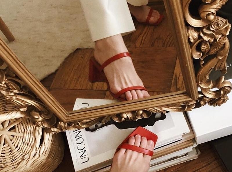 Nếu được tha hồ dạo phố, bạn sẽ sắm sandals như thế nào?